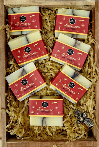 Kerst zeep van het merk BieNeis